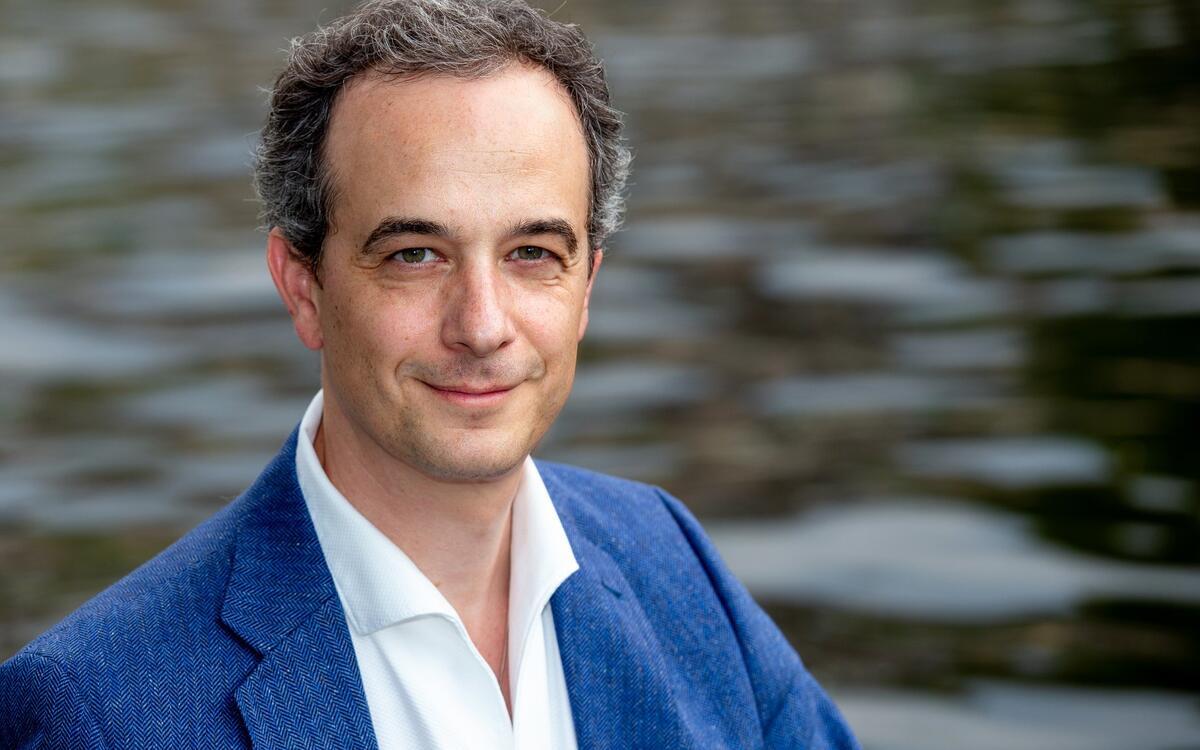 ADRIAN ERÖD | Rossini: Il barbiere di Siviglia - "All'idea di quel metallo" (mit Juan Diego Florez)
