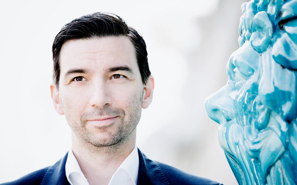THOMAS EBENSTEIN debuts as Mime in Wagner's Siegfried at Bern Theatre