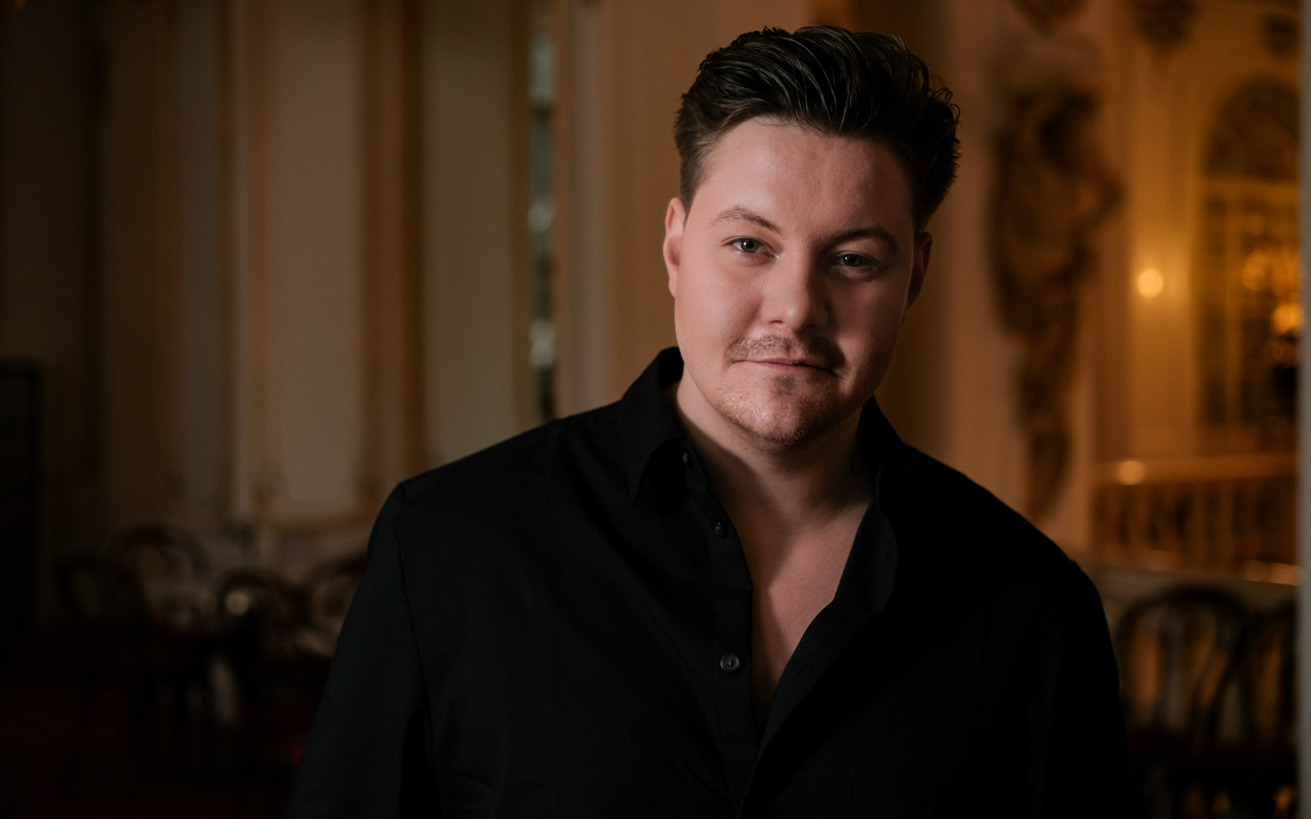NIKITA IVASECHKO | Rollendebüt Guglielmo an der Oper Graz